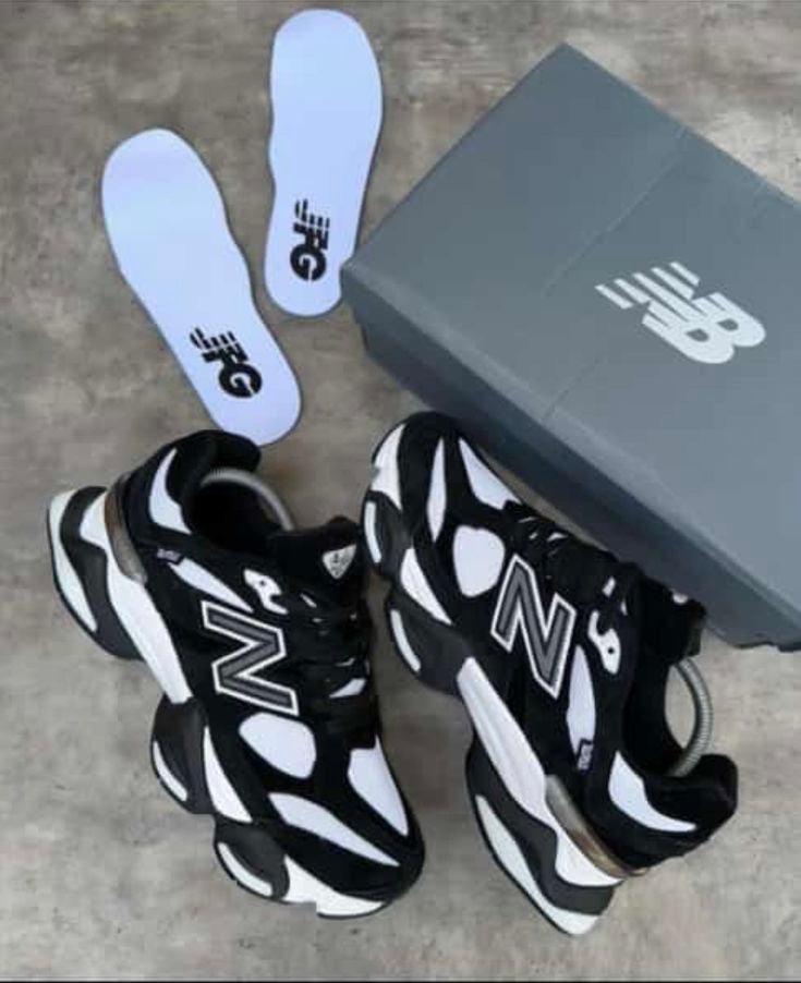 New Balance 9060
